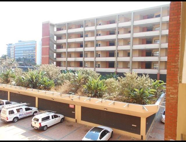 3 BEDROOM DUPLEX TO LET IN POINT WATERFRONT